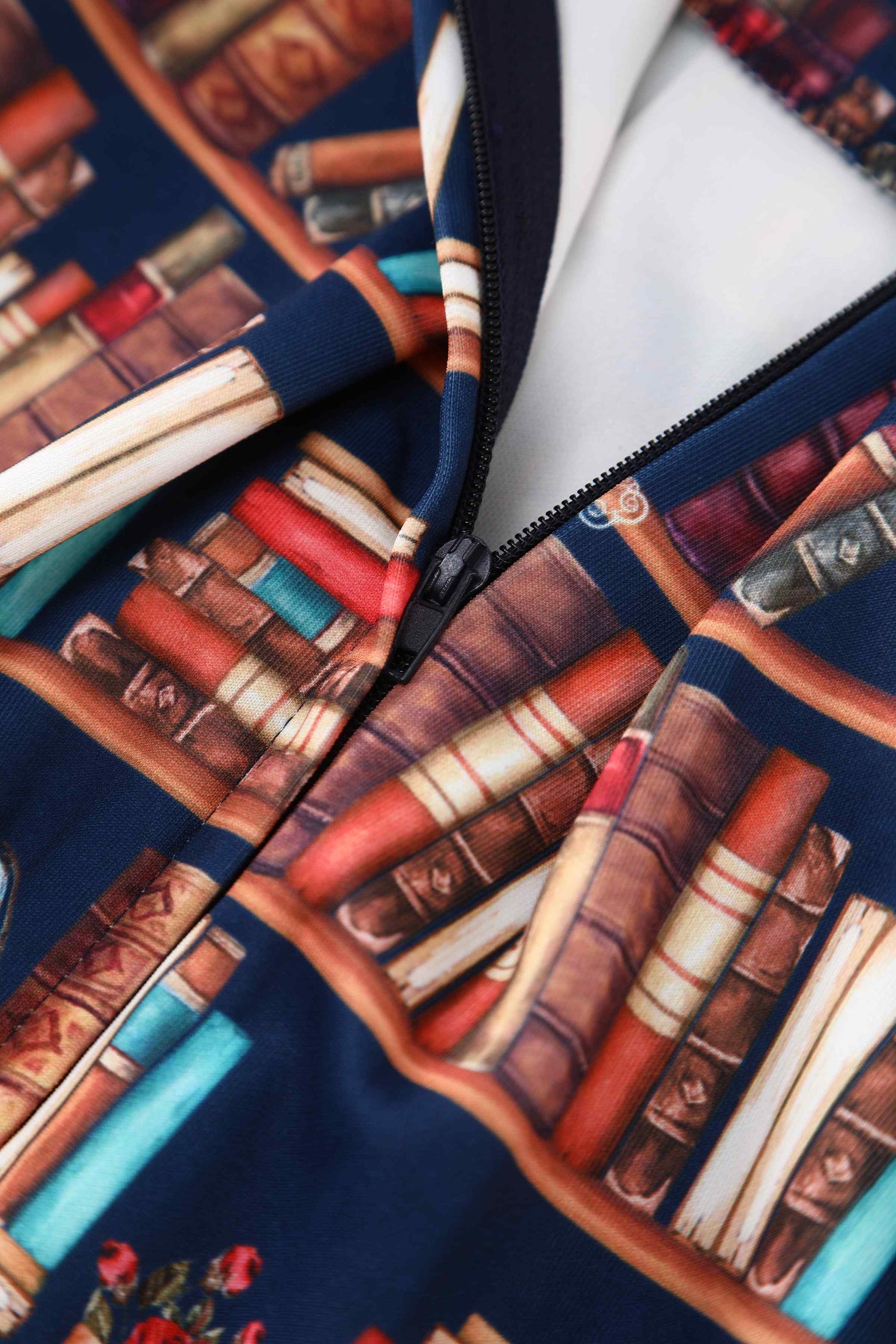 Zipper of Aisley Book & Owl Pleated Midi Skirt