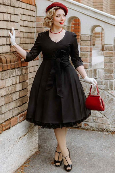 Long Sleeve 50s Style Swing Dress in All Black