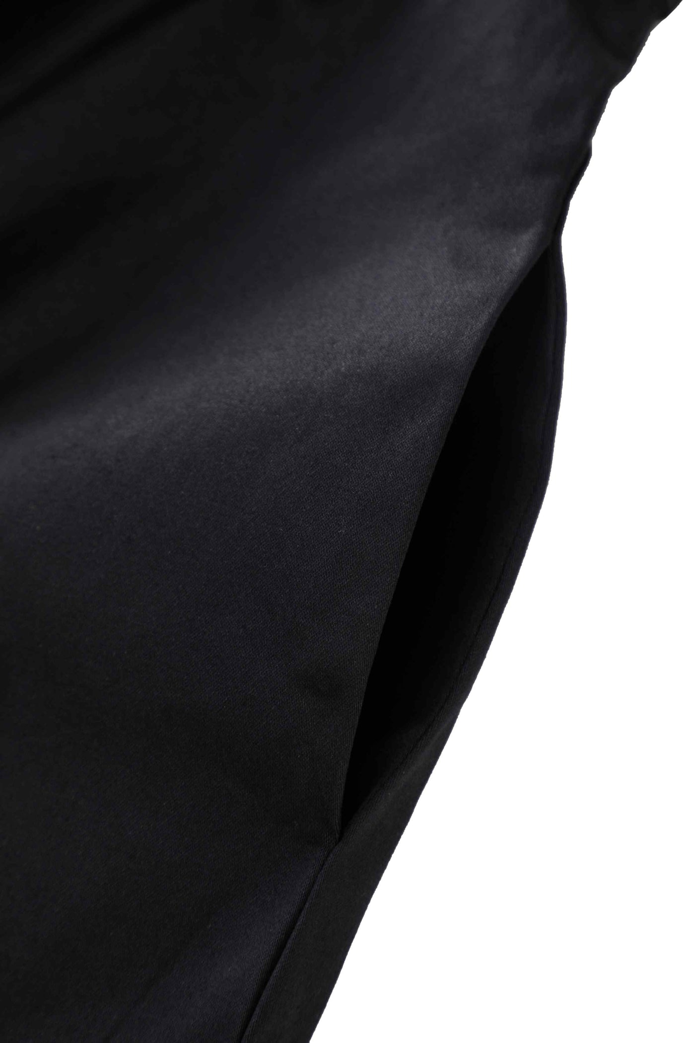 Side pocket of Maisie Black Full Circle Midi Skirt