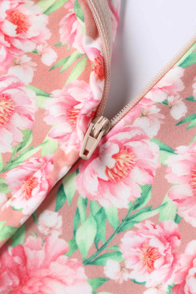 Close up View of Pink Floral Casual Short Sleeved Dress
