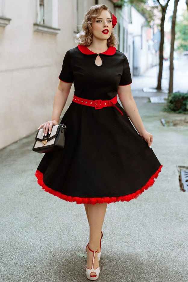 A model wearing a Retro 50&