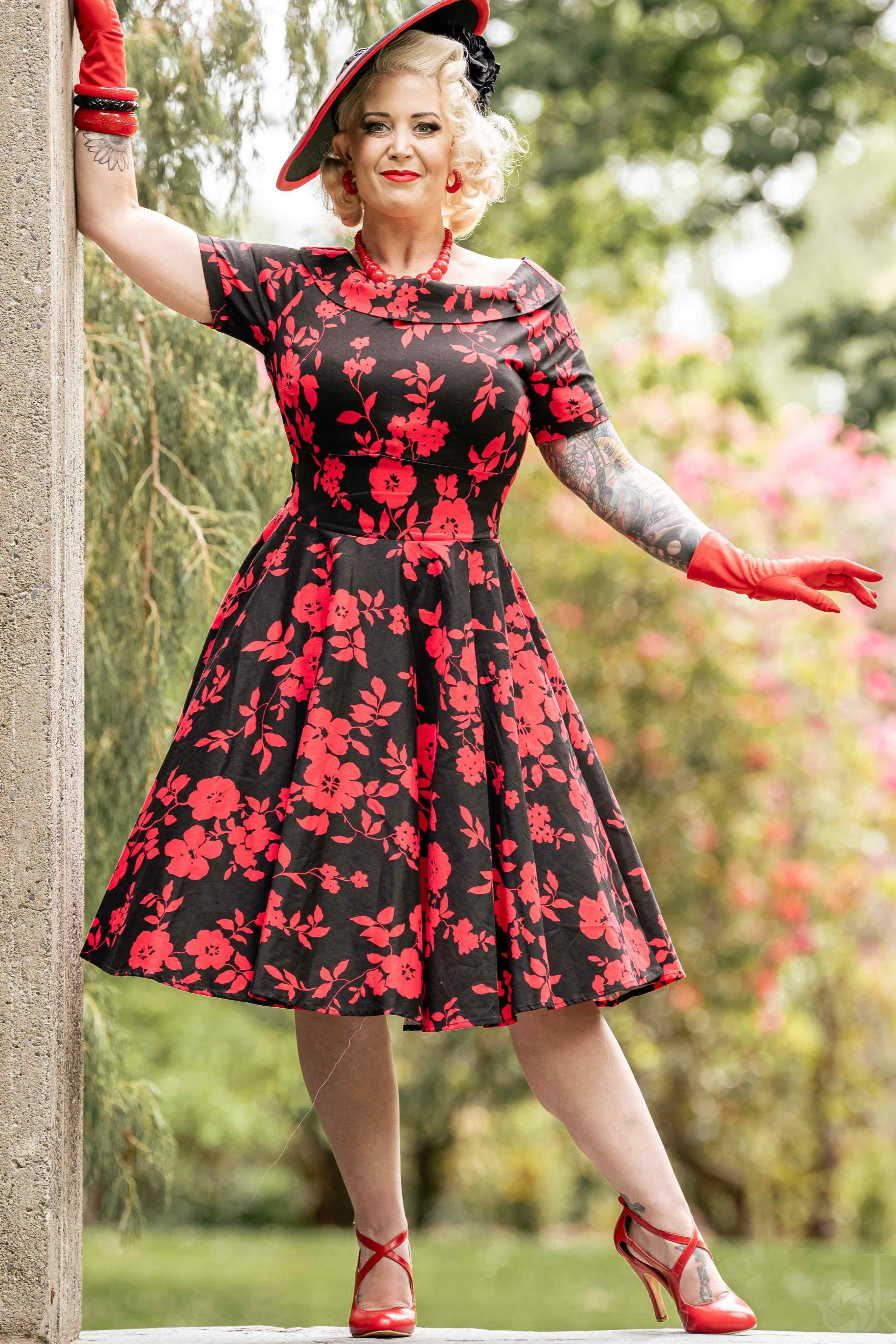 Darlene Retro Floral Swing Dress in Black/Red