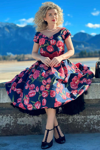 Short Sleeved 50s Pleated Dress in Navy Tulip