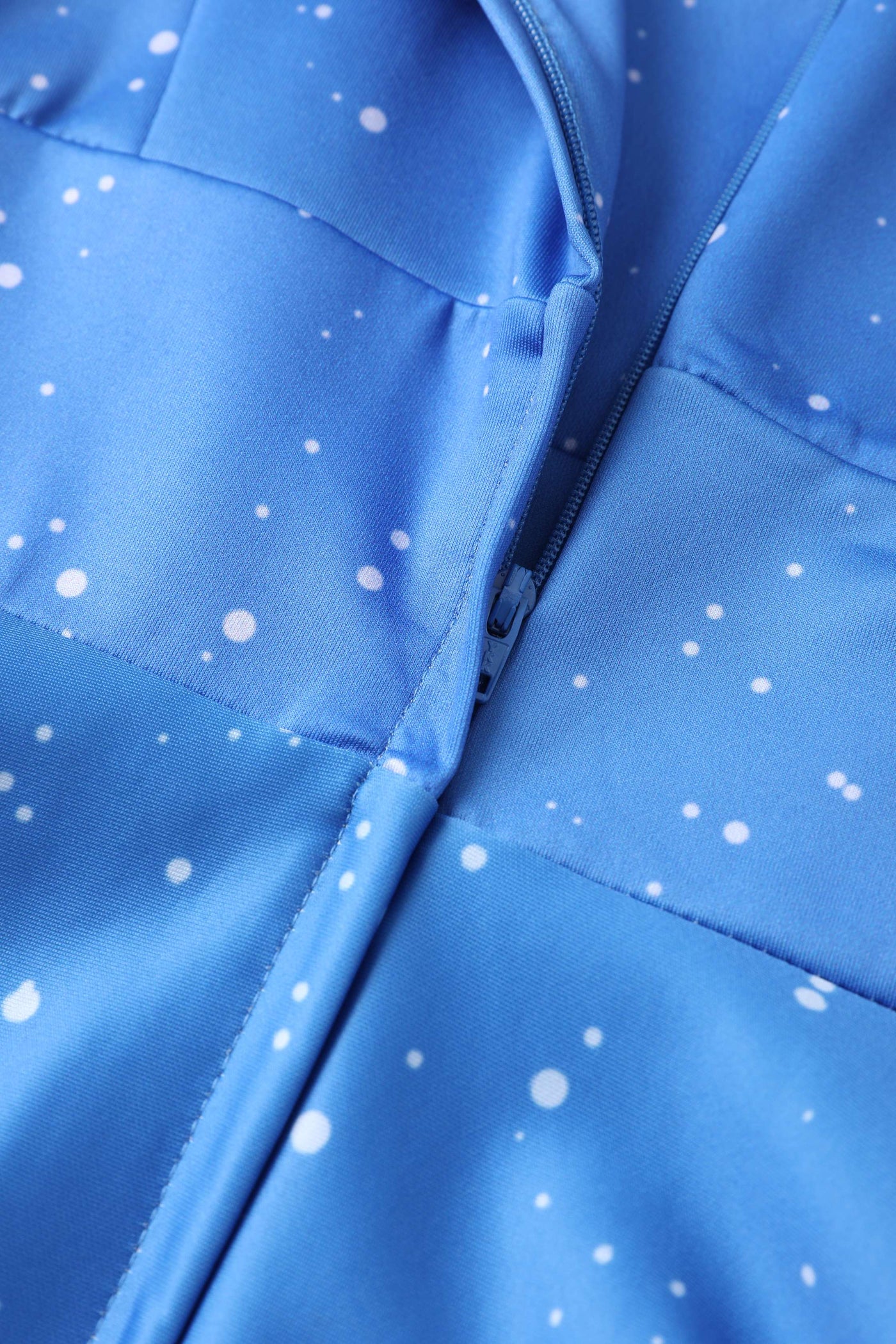 Zipper of Snowy Christmas Night Reindeer Midi Dress