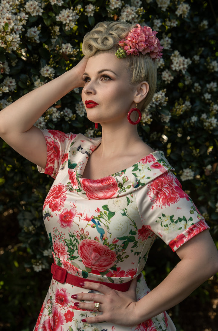 Long Sleeve Vintage Floral Outfit Darlene Vintage Tea Dress In White/Pink Peony Floral Print Long Sleeve Vintage Floral Outfit Darlene Vintage Tea Dress In White/Pink Peony Floral Print