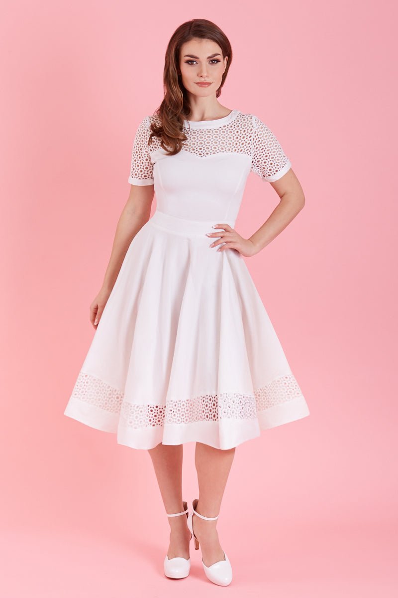 Woman's Lace Sleeved Dress in WhiteLace Formal Ivory White Cotton Wedding Bridal Party Mid Calf Dress With Short Sleeves