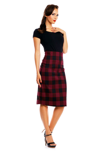 Chic Vintage Pencil Skirt in Red-Black Checks
