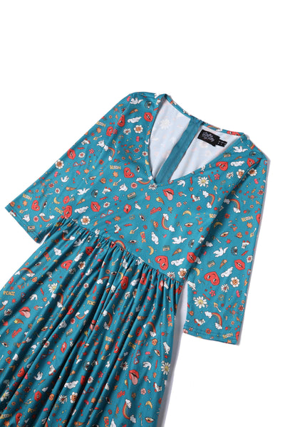 Close up View of Groovy Turquoise Long Sleeved Dress