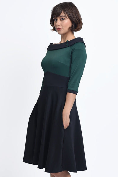 Deborah Flattering Long Sleeves Swing Tea Dress Green & Black