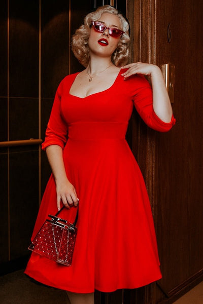 Woman's Sweetheart Neckline Long Sleeves Stretchy Swing Dress Red